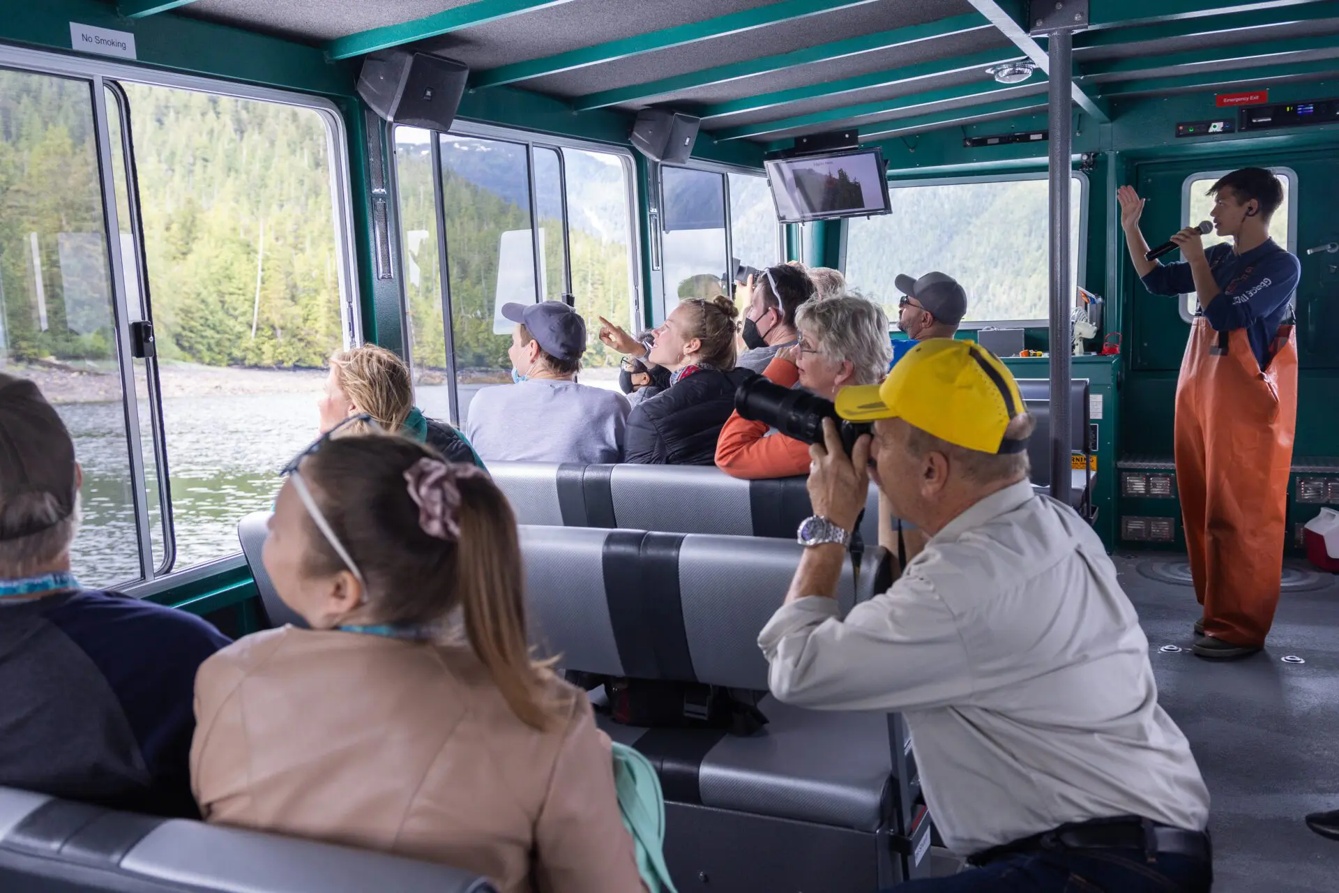 Sightseeing on boat